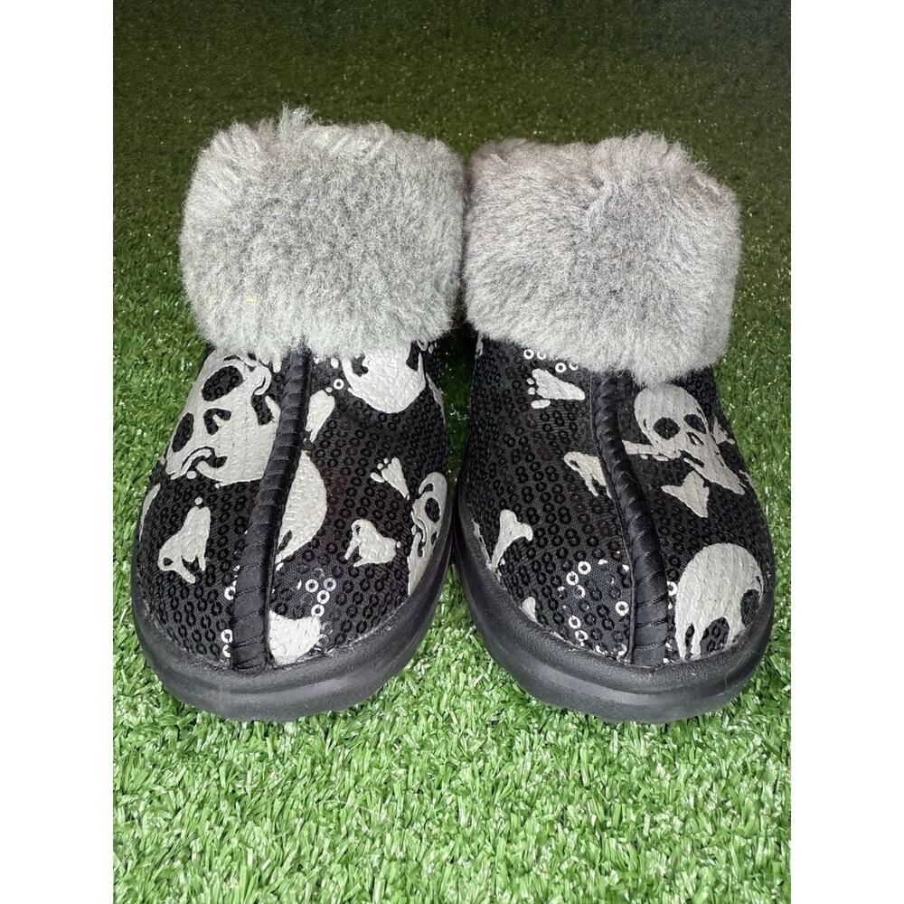 π UGG Heart Ugg Dreams Skulls Sequin Slippers Kids 3 NEW β¨ - Picture 3 of 7